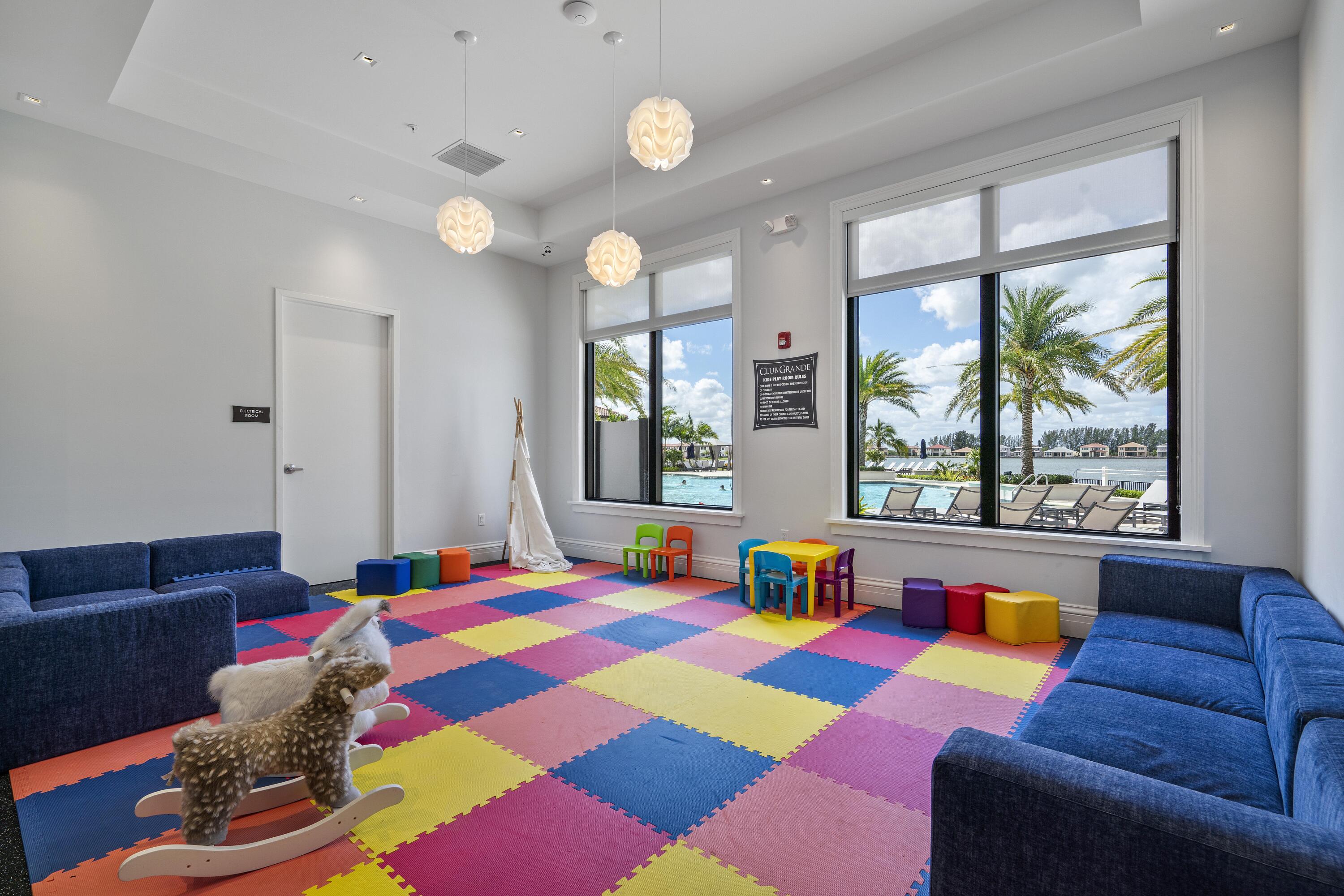 PARKLAND BAY - Residential