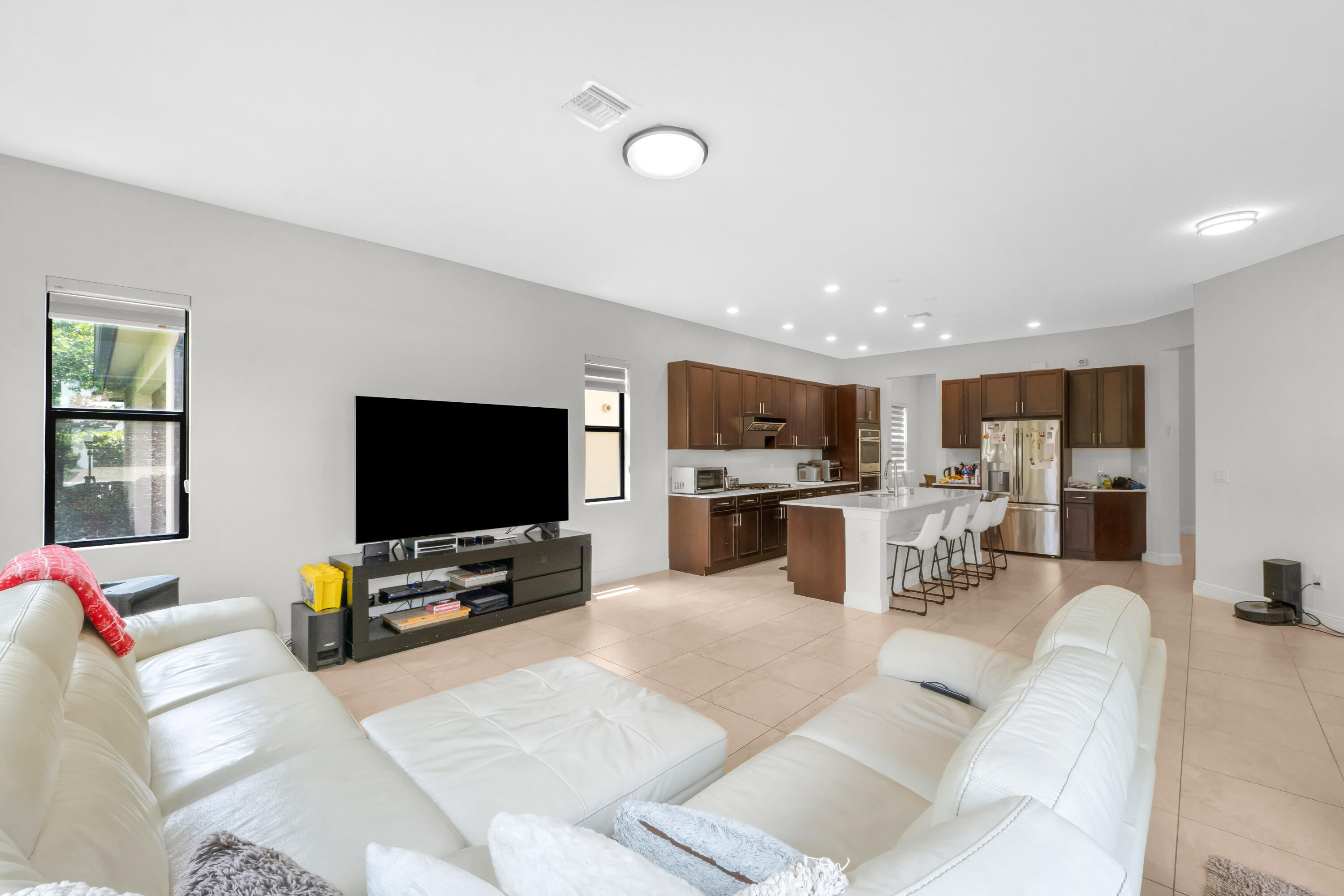 PARKLAND BAY - Residential