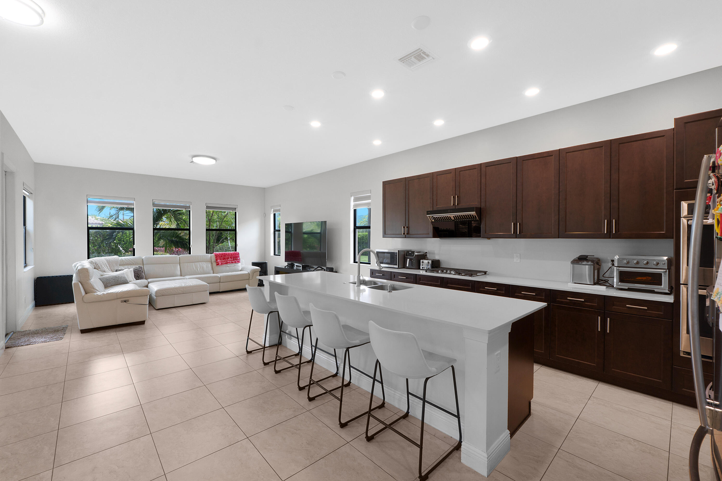 PARKLAND BAY - Residential