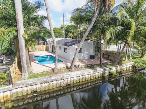 Tiny photo for 3030 ARTHUR Street, Hollywood, FL 33021 (MLS # B26053694)