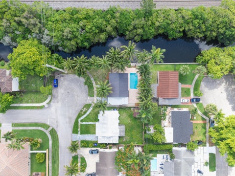 Tiny photo for 3030 ARTHUR Street, Hollywood, FL 33021 (MLS # B26053694)