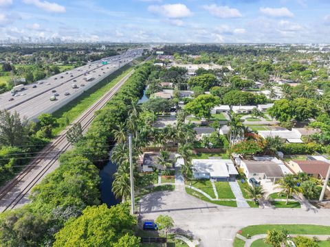 Tiny photo for 3030 ARTHUR Street, Hollywood, FL 33021 (MLS # B26053694)