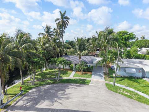 Tiny photo for 3030 ARTHUR Street, Hollywood, FL 33021 (MLS # B26053694)