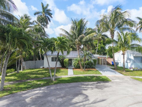 Tiny photo for 3030 ARTHUR Street, Hollywood, FL 33021 (MLS # B26053694)
