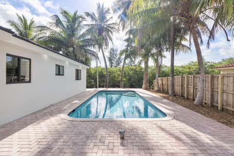 Tiny photo for 3030 ARTHUR Street, Hollywood, FL 33021 (MLS # B26053694)