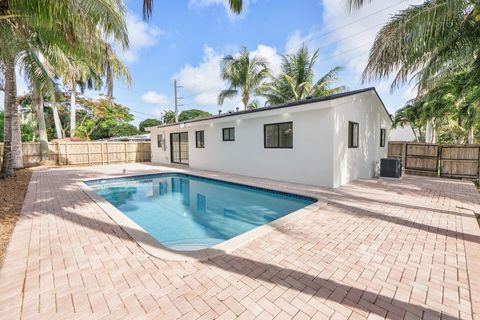 Tiny photo for 3030 ARTHUR Street, Hollywood, FL 33021 (MLS # B26053694)