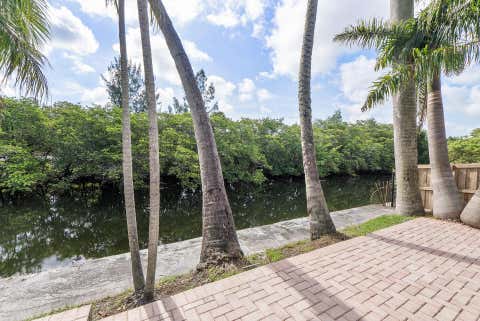 Tiny photo for 3030 ARTHUR Street, Hollywood, FL 33021 (MLS # B26053694)