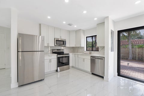 Tiny photo for 3030 ARTHUR Street, Hollywood, FL 33021 (MLS # B26053694)