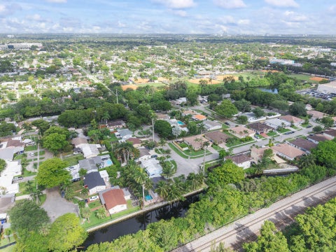 Tiny photo for 3030 ARTHUR Street, Hollywood, FL 33021 (MLS # B26053694)