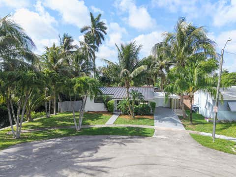 Tiny photo for 3030 ARTHUR Street, Hollywood, FL 33021 (MLS # B26053694)
