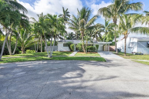 Tiny photo for 3030 ARTHUR Street, Hollywood, FL 33021 (MLS # B26053694)