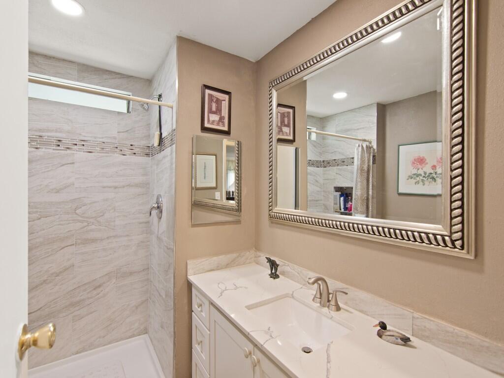 Spanish Lakes Riverfront - Residential