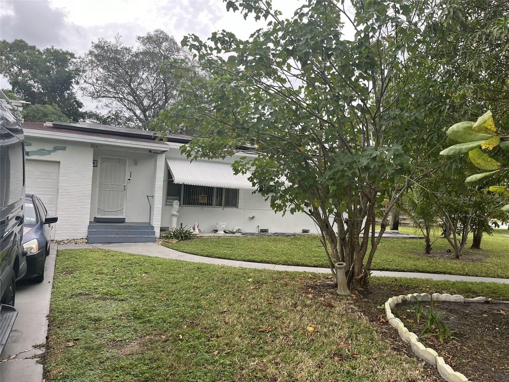 Photo of 368 E Dayton Circle, Fort Lauderdale, FL 33312 (MLS # F10468975)