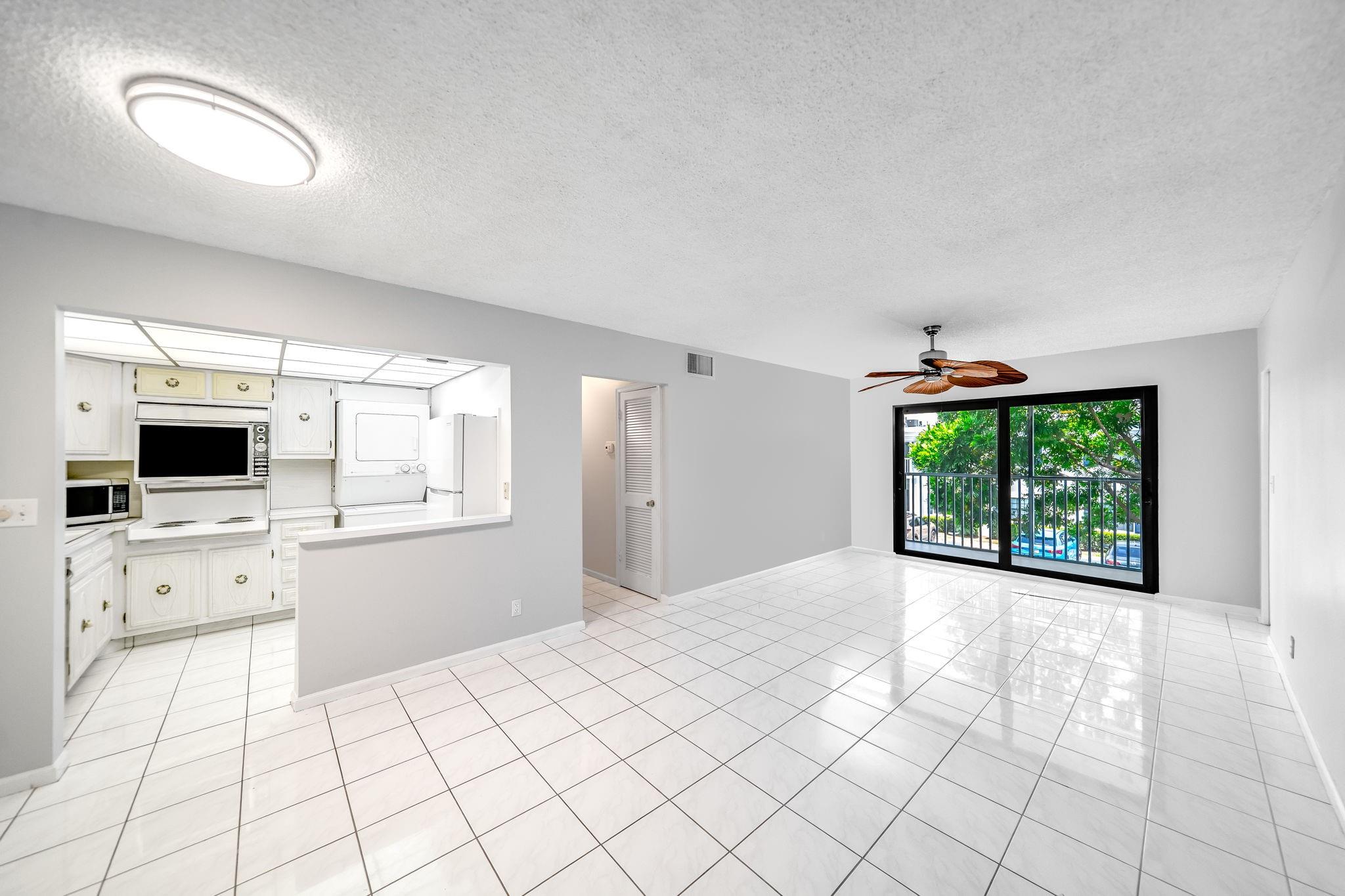 150 Cypress Club Dr 528