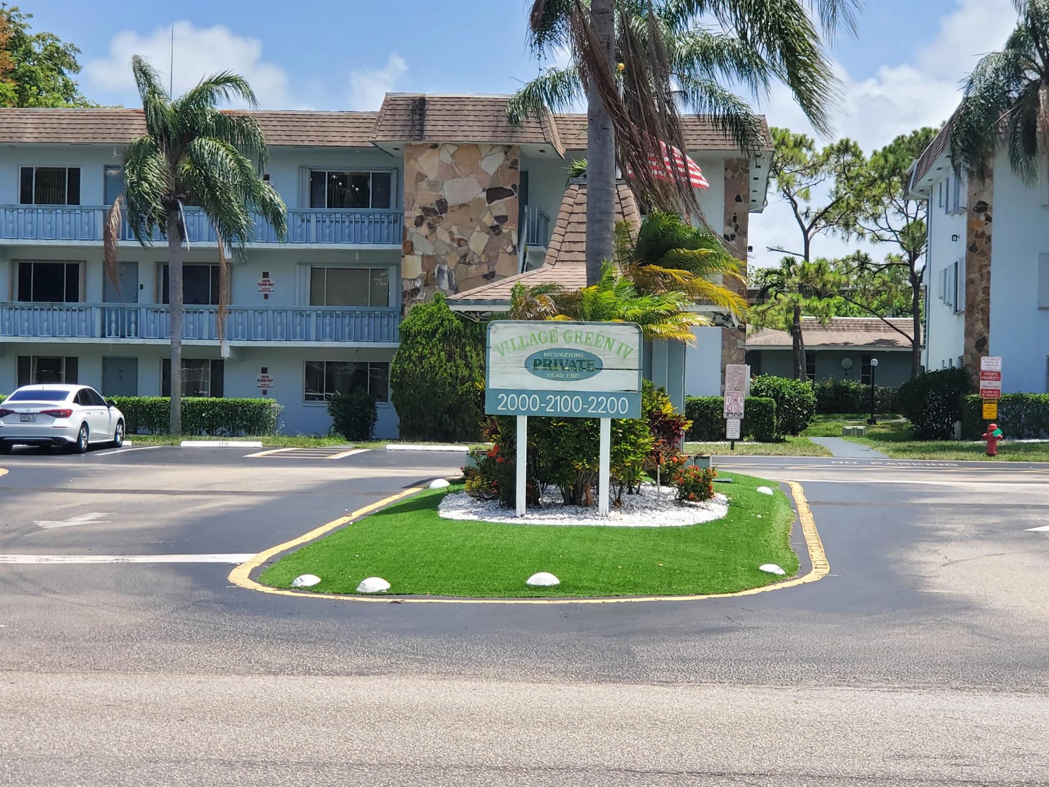 2200 Springdale Boulevard 306