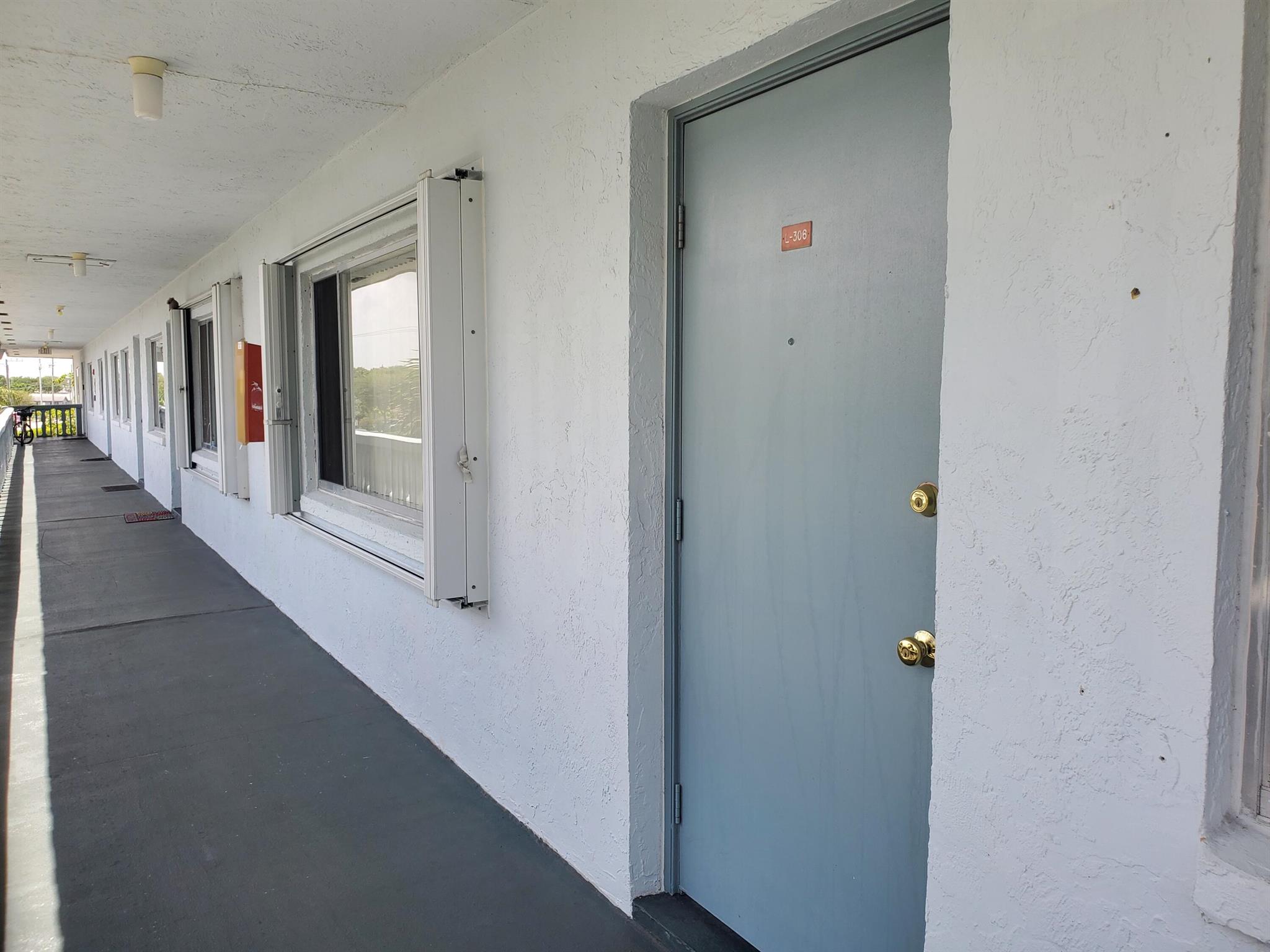 2200 Springdale Boulevard 306