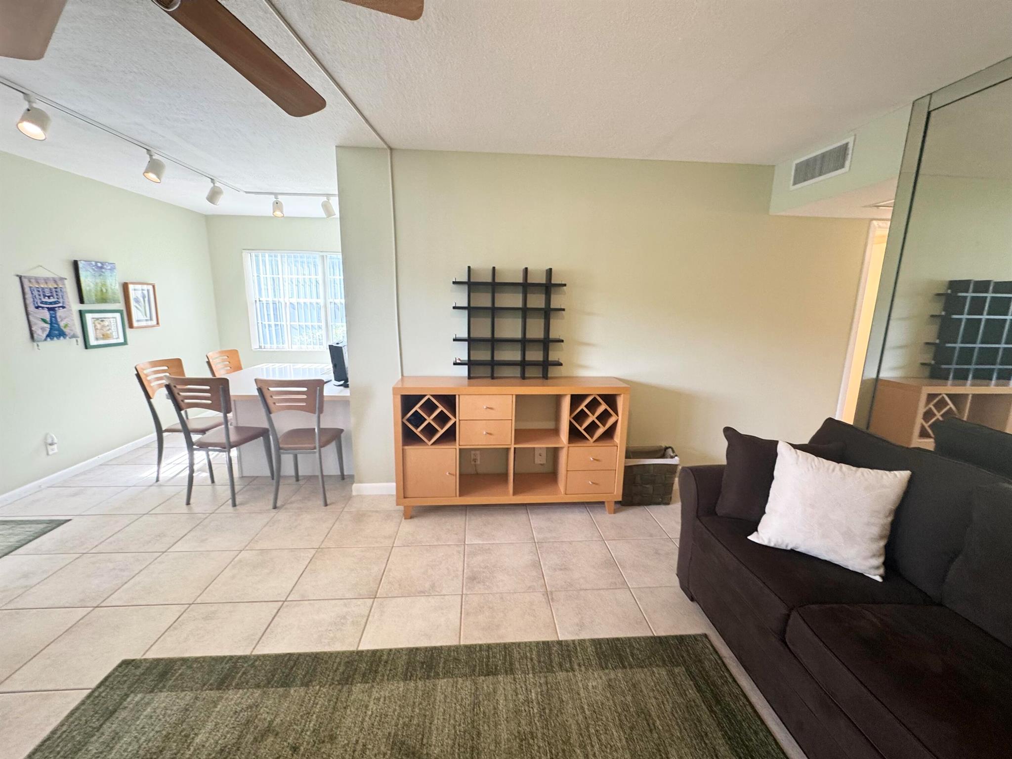 221 Suffolk F