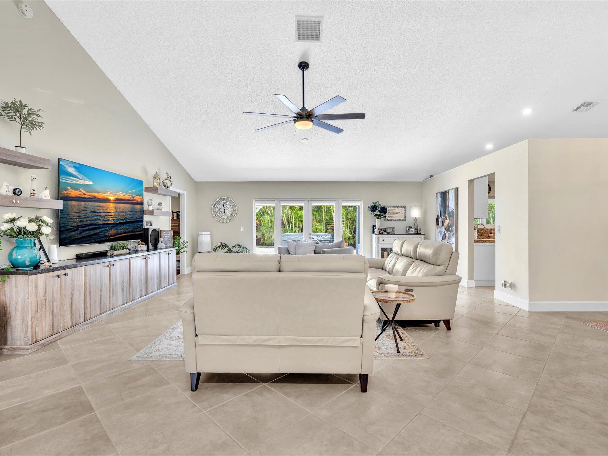 5999 Sun Berry Circle