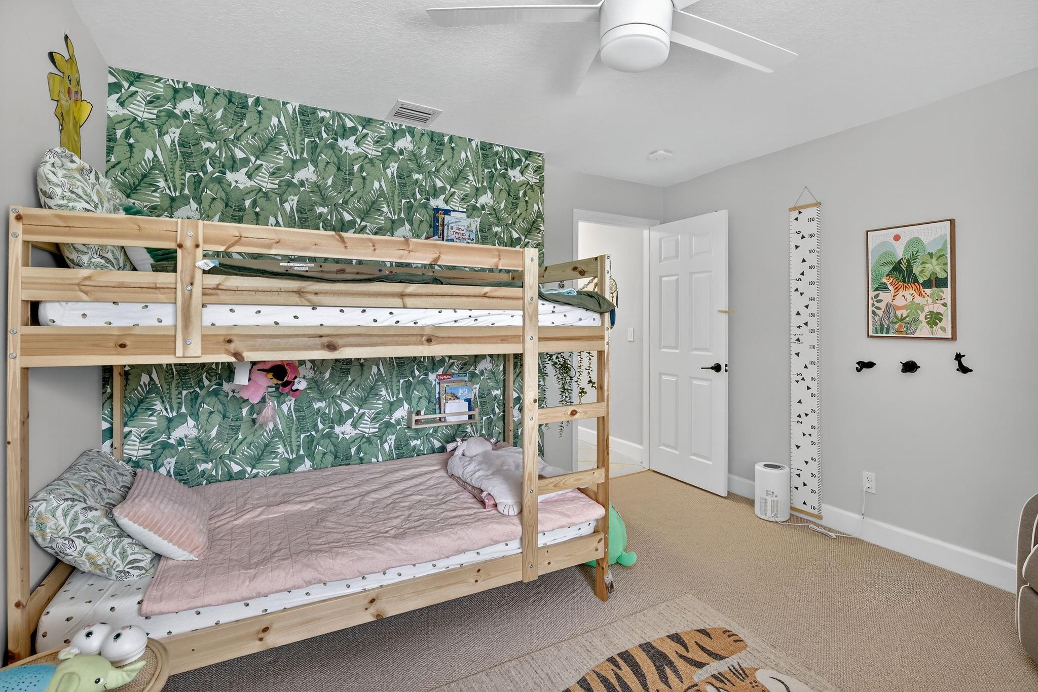 WINDSOR PALMS - Residential