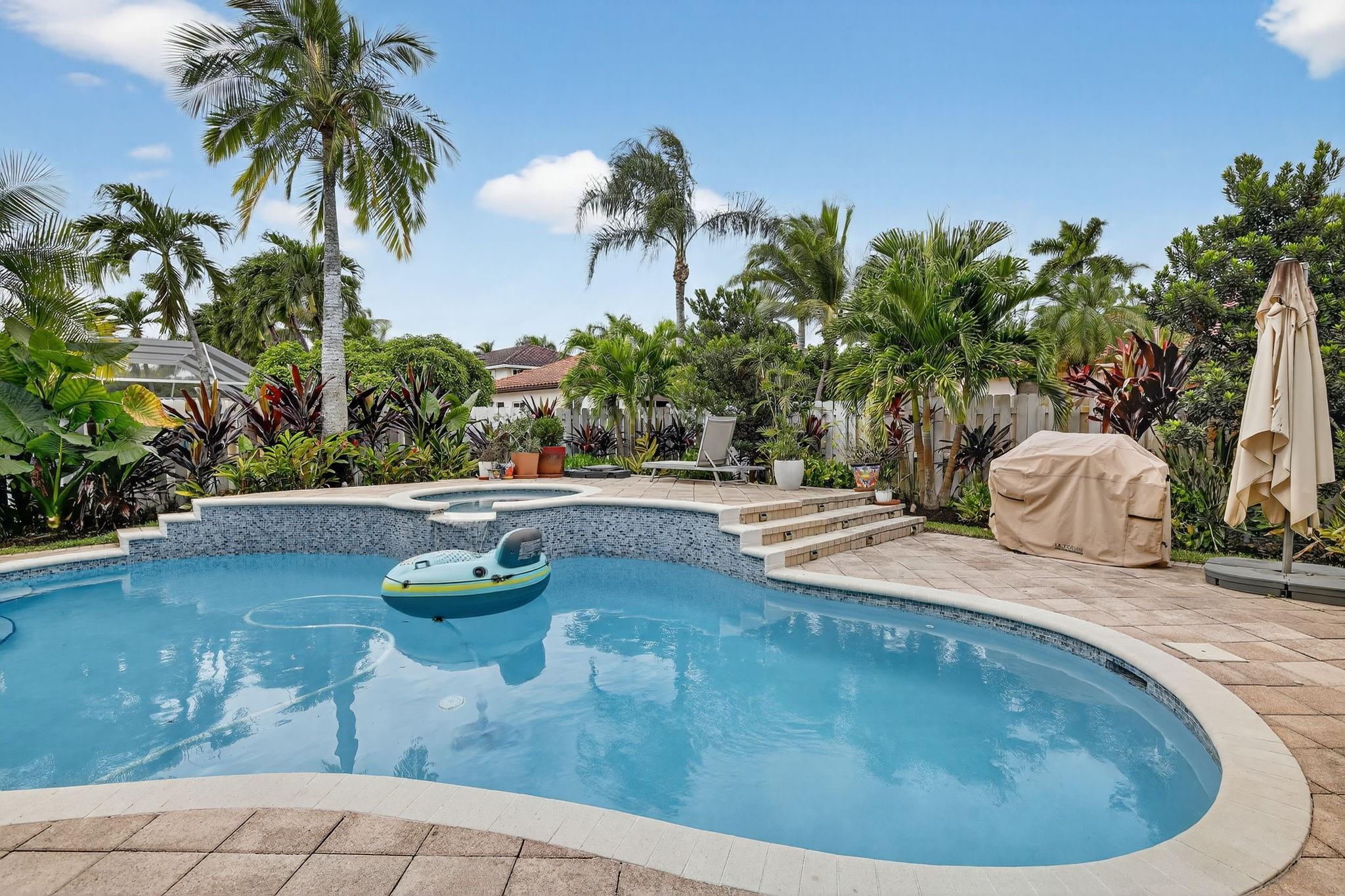 WINDSOR PALMS - Residential