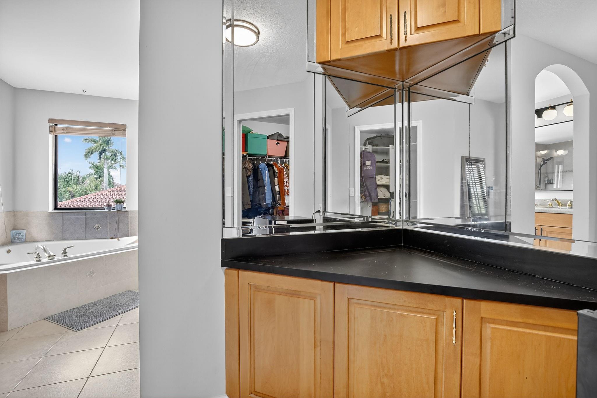 WINDSOR PALMS - Residential