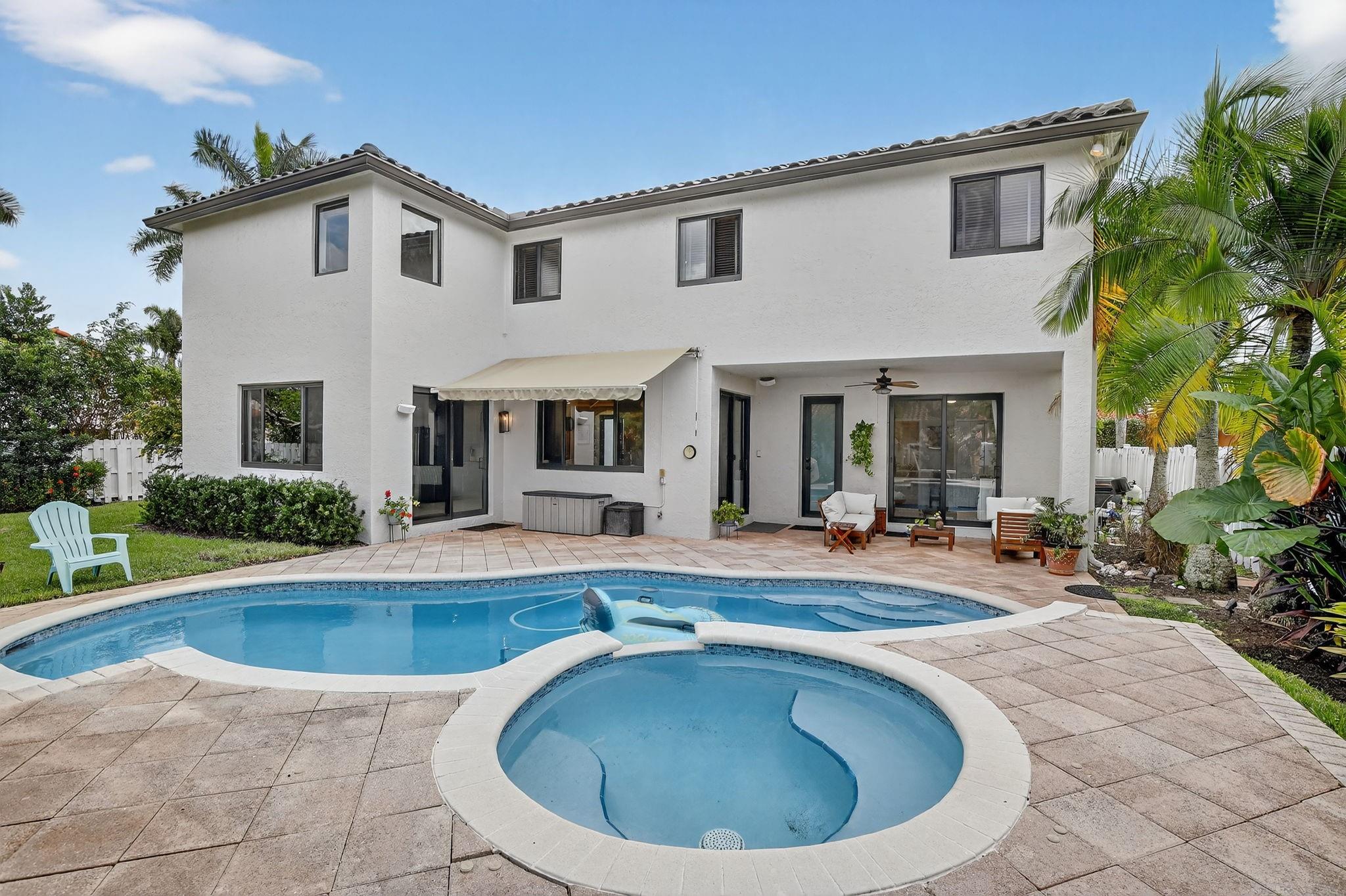 WINDSOR PALMS - Residential