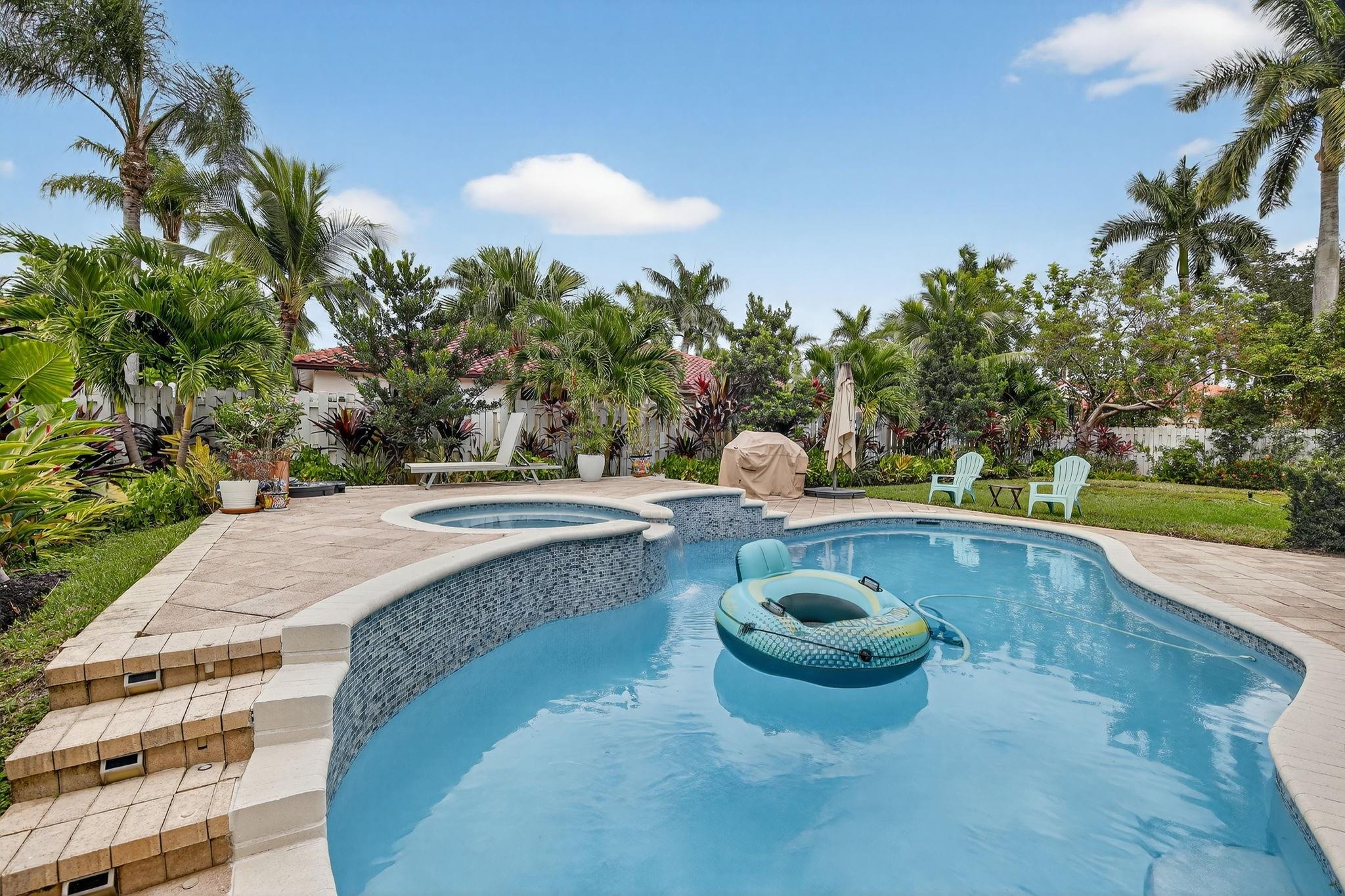 WINDSOR PALMS - Residential