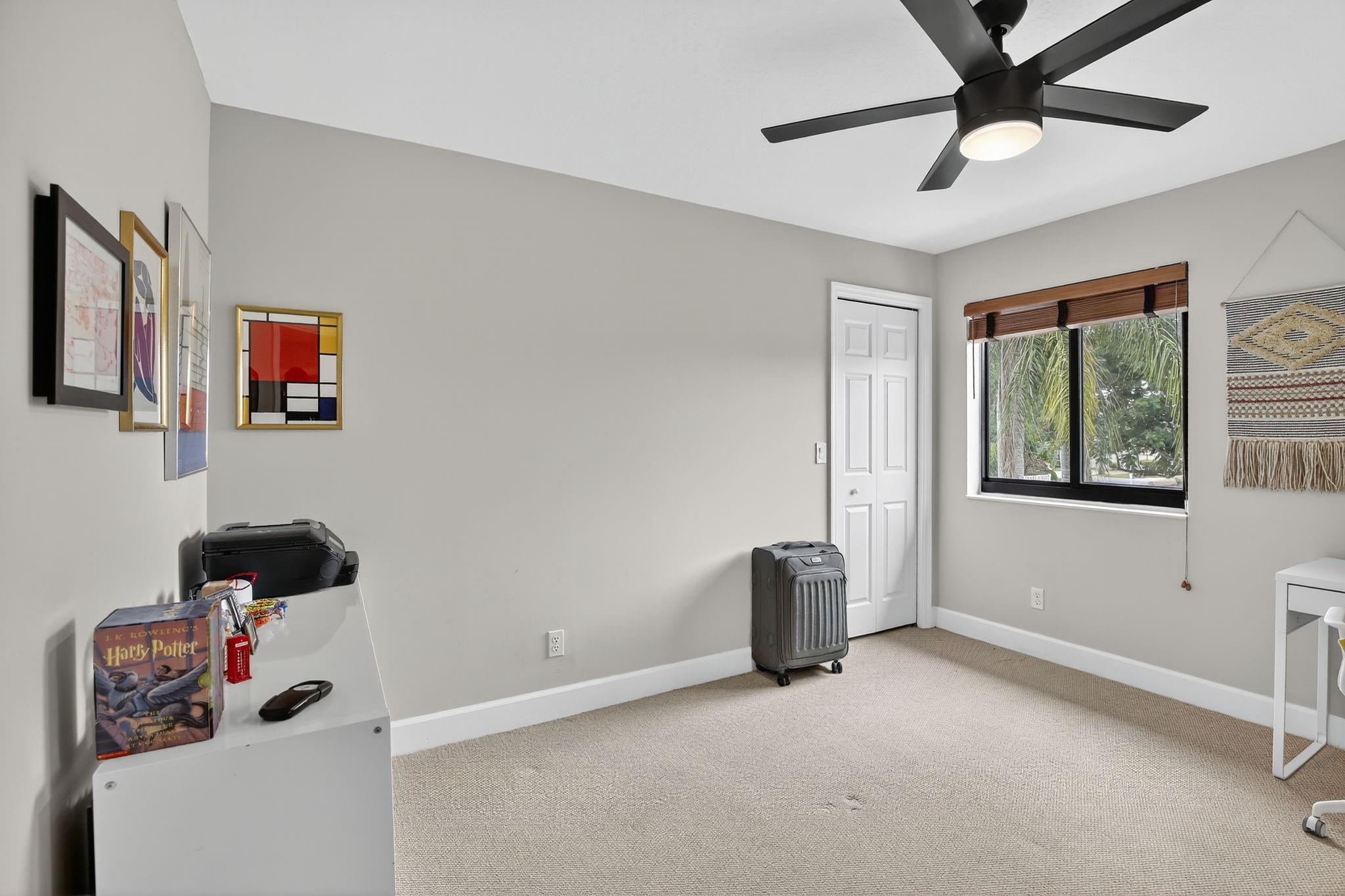 WINDSOR PALMS - Residential