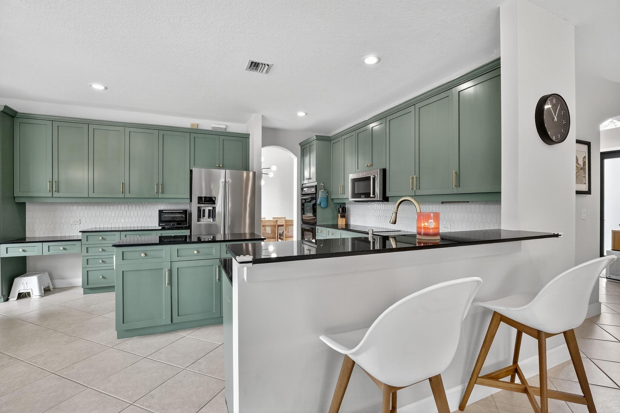 WINDSOR PALMS - Residential