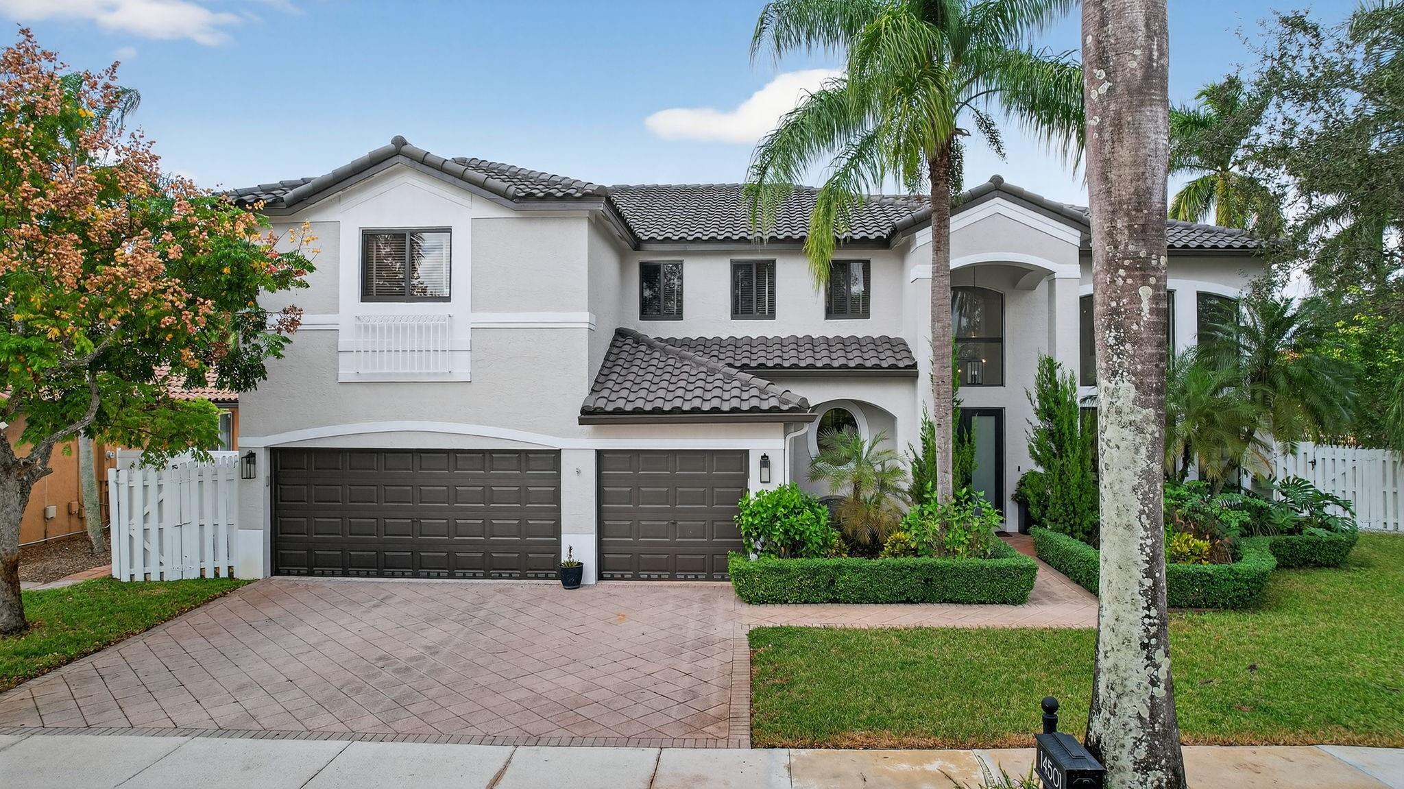 WINDSOR PALMS - Residential