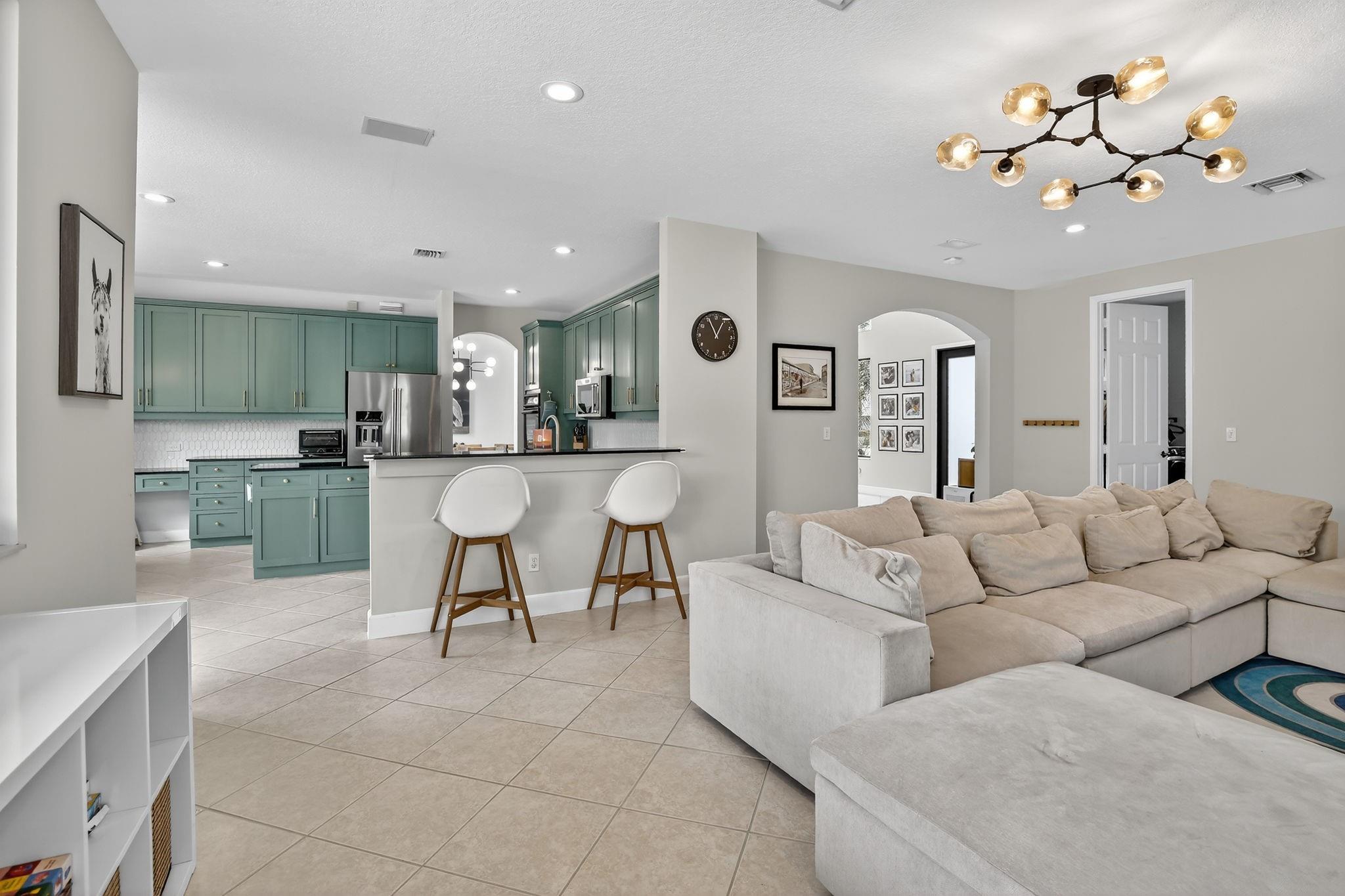 WINDSOR PALMS - Residential