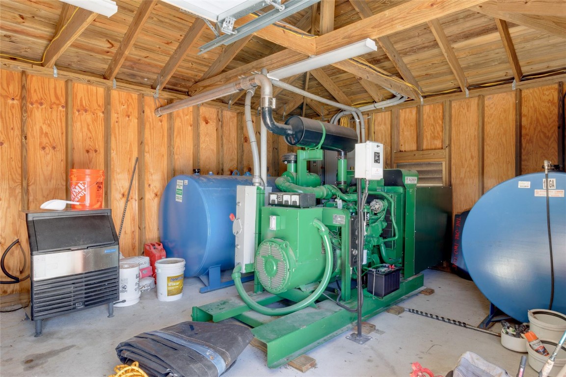 metes & bounds - Land