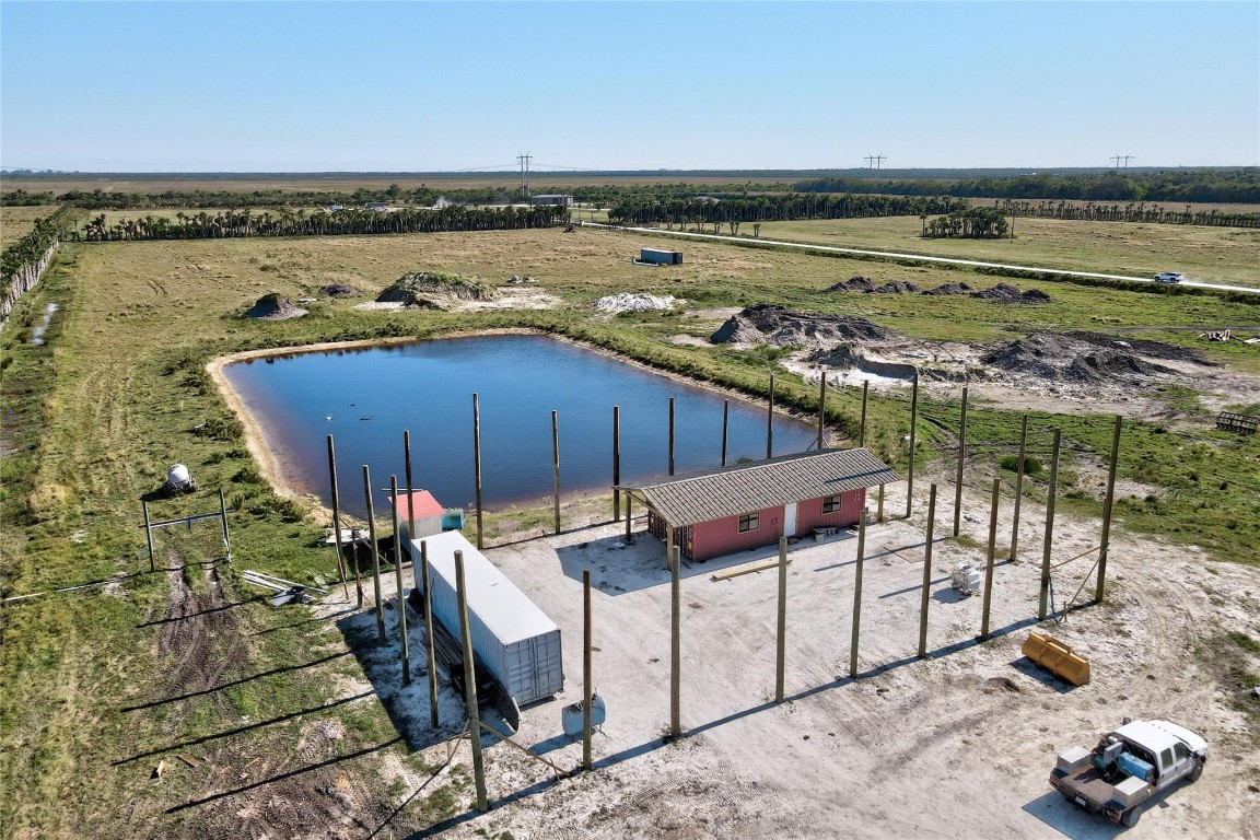 metes & bounds - Land