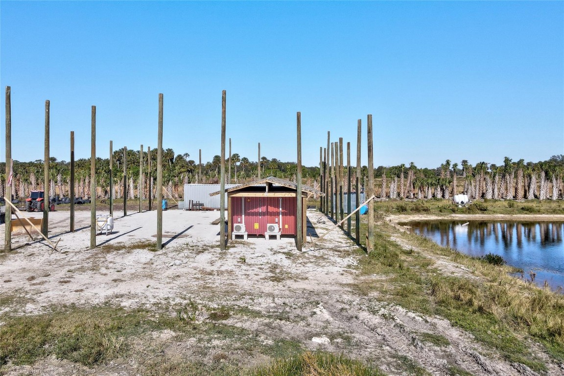 metes & bounds - Land