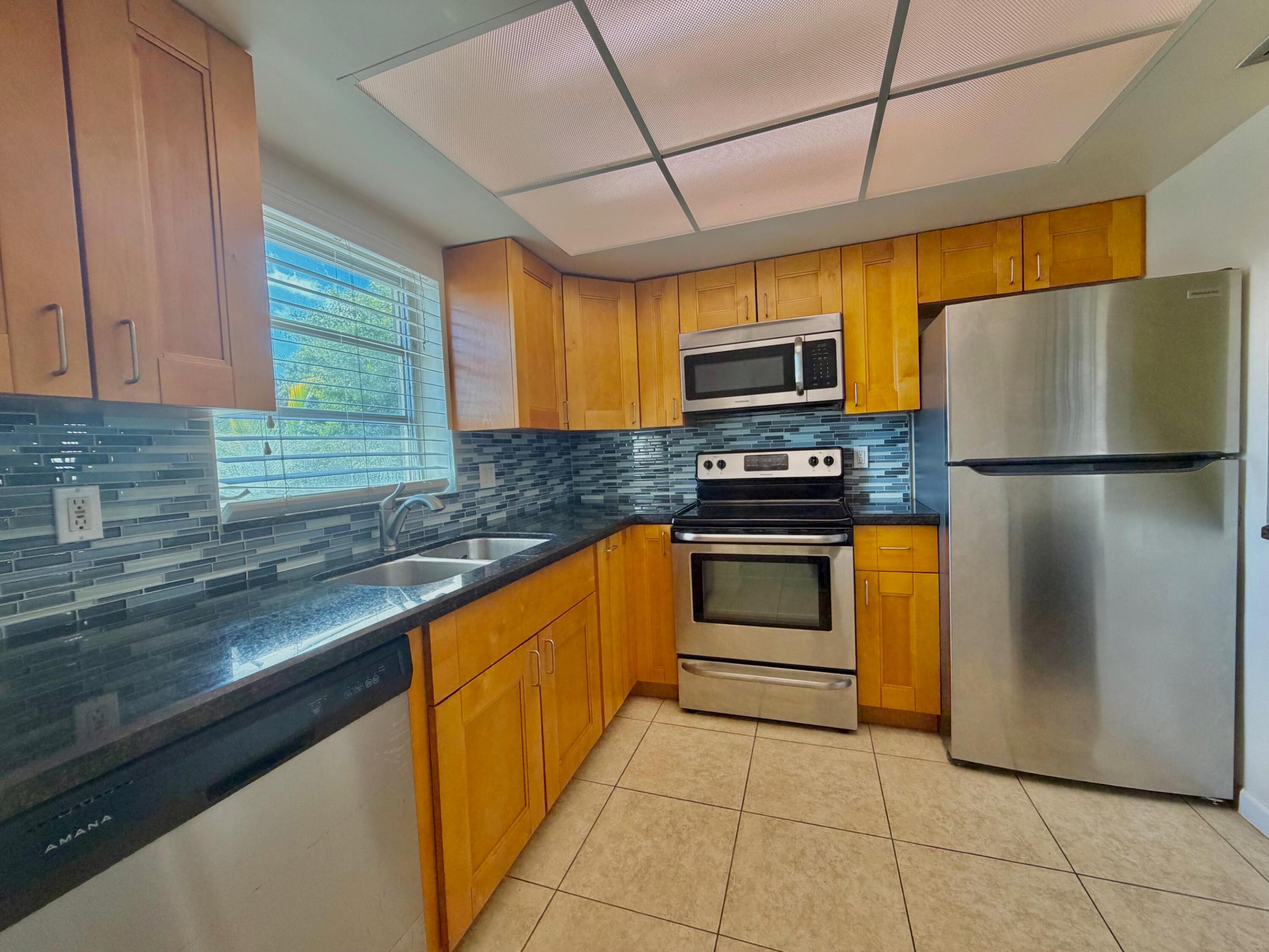 CORAL RIDGE ISLES - Residential Lease