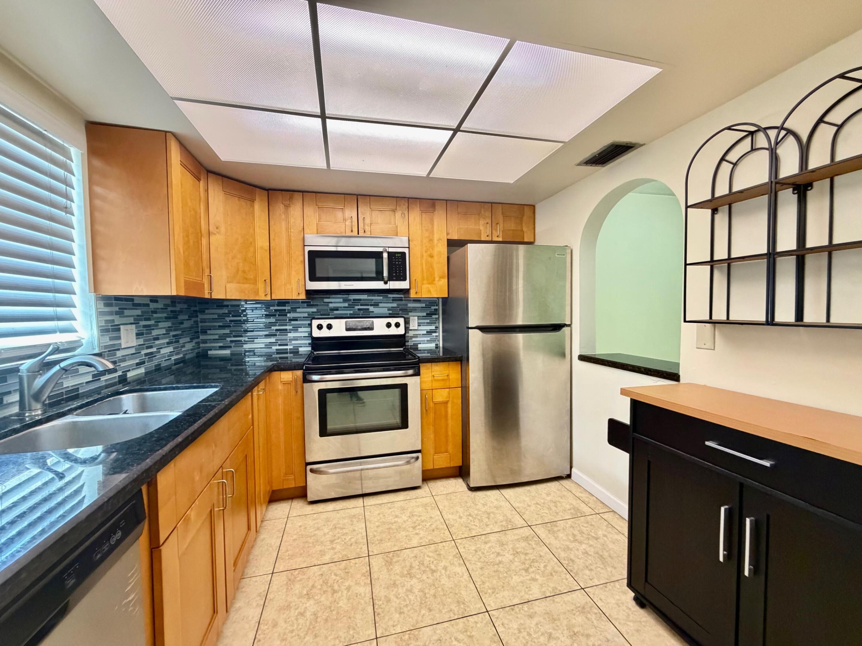 CORAL RIDGE ISLES - Residential Lease