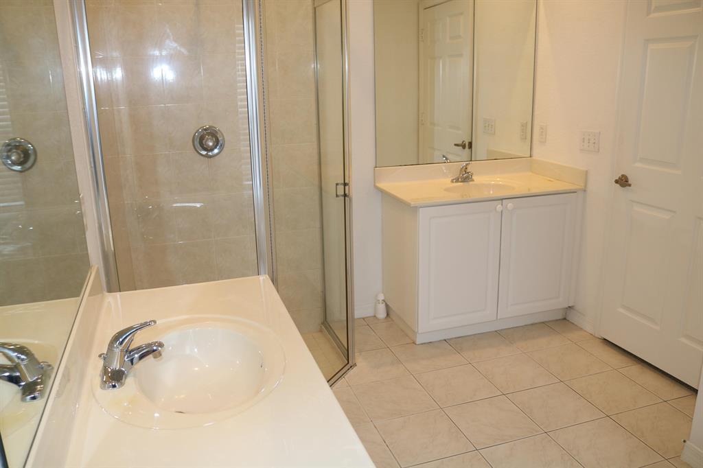 THE LAKES AT THE SAVANNAHS CONDOMINIUM - Residential