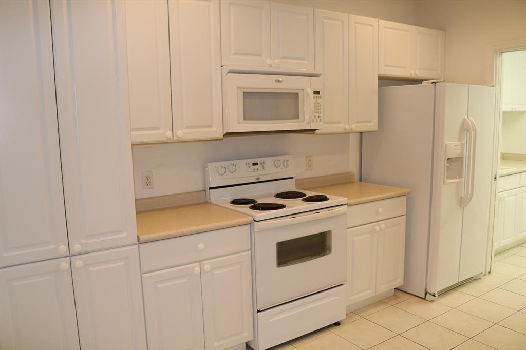 THE LAKES AT THE SAVANNAHS CONDOMINIUM - Residential