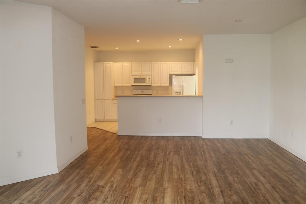 THE LAKES AT THE SAVANNAHS CONDOMINIUM - Residential