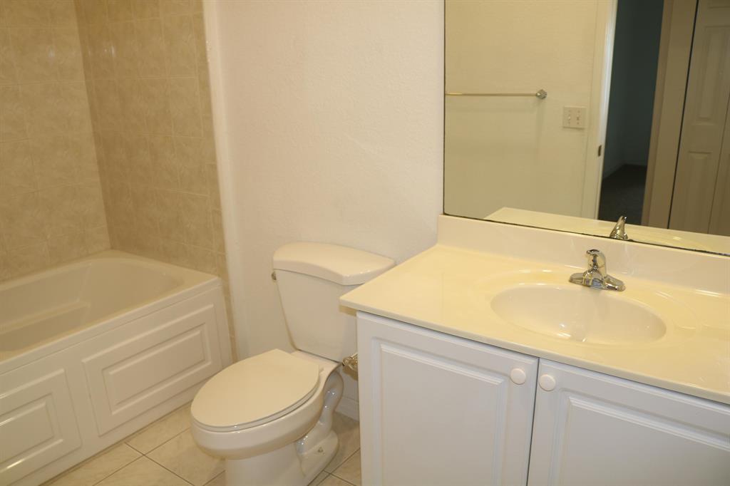 THE LAKES AT THE SAVANNAHS CONDOMINIUM - Residential