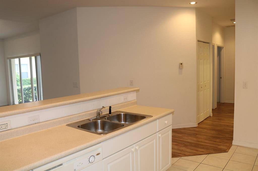 THE LAKES AT THE SAVANNAHS CONDOMINIUM - Residential