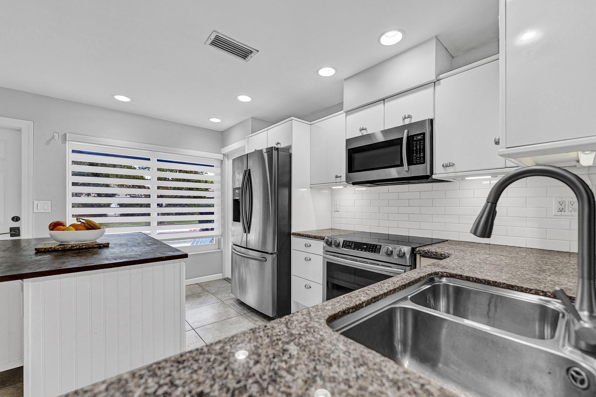 301 Del Rio Boulevard