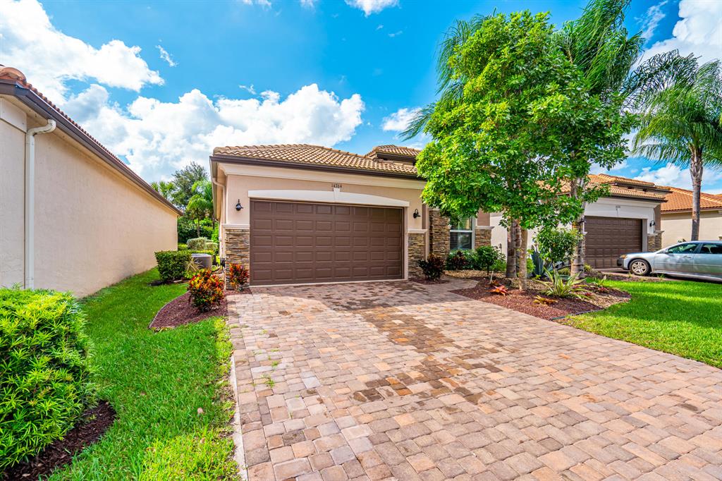 VILLAGGIO RESERVE - Residential