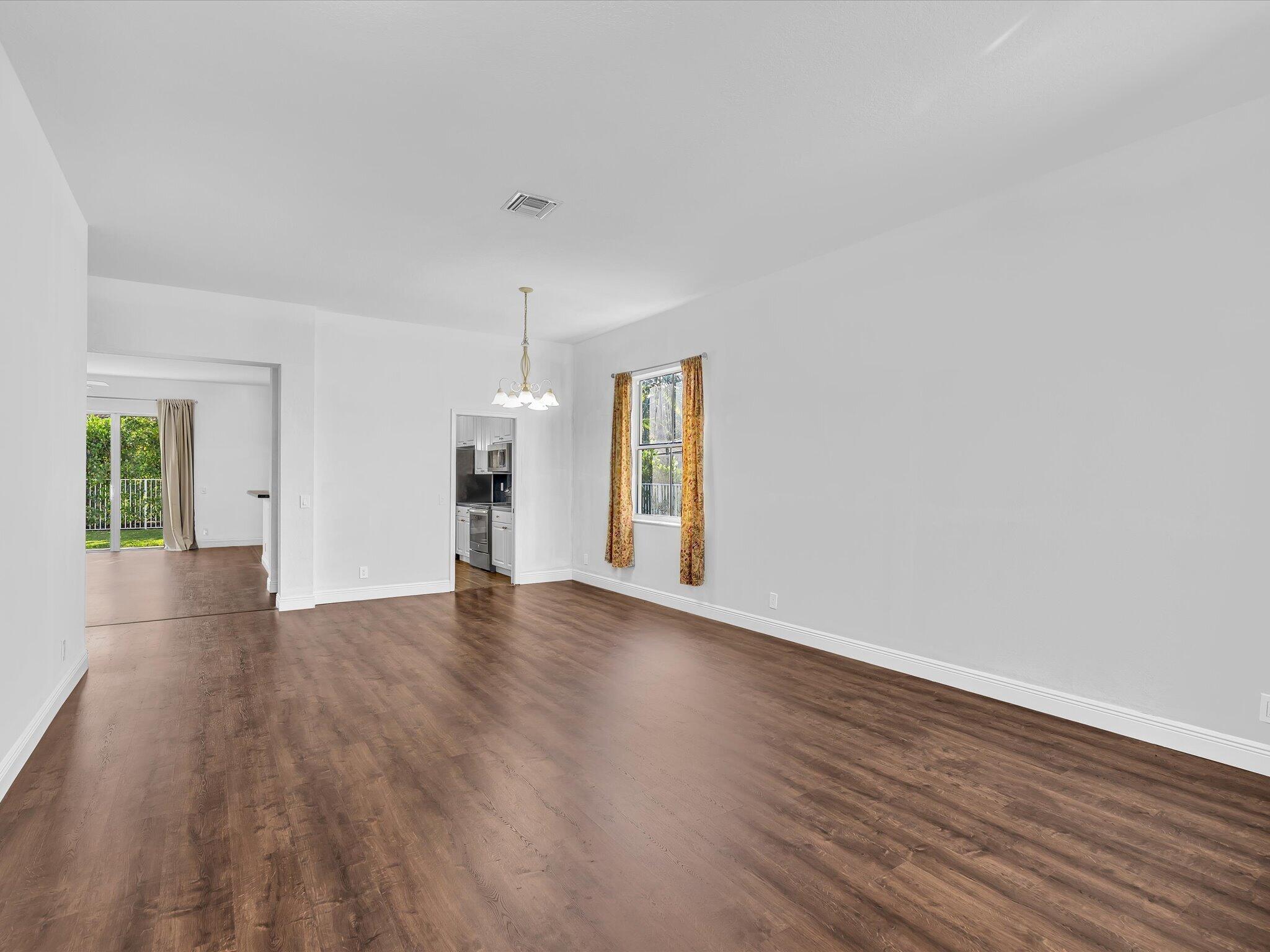 1125 Sunflower Circle