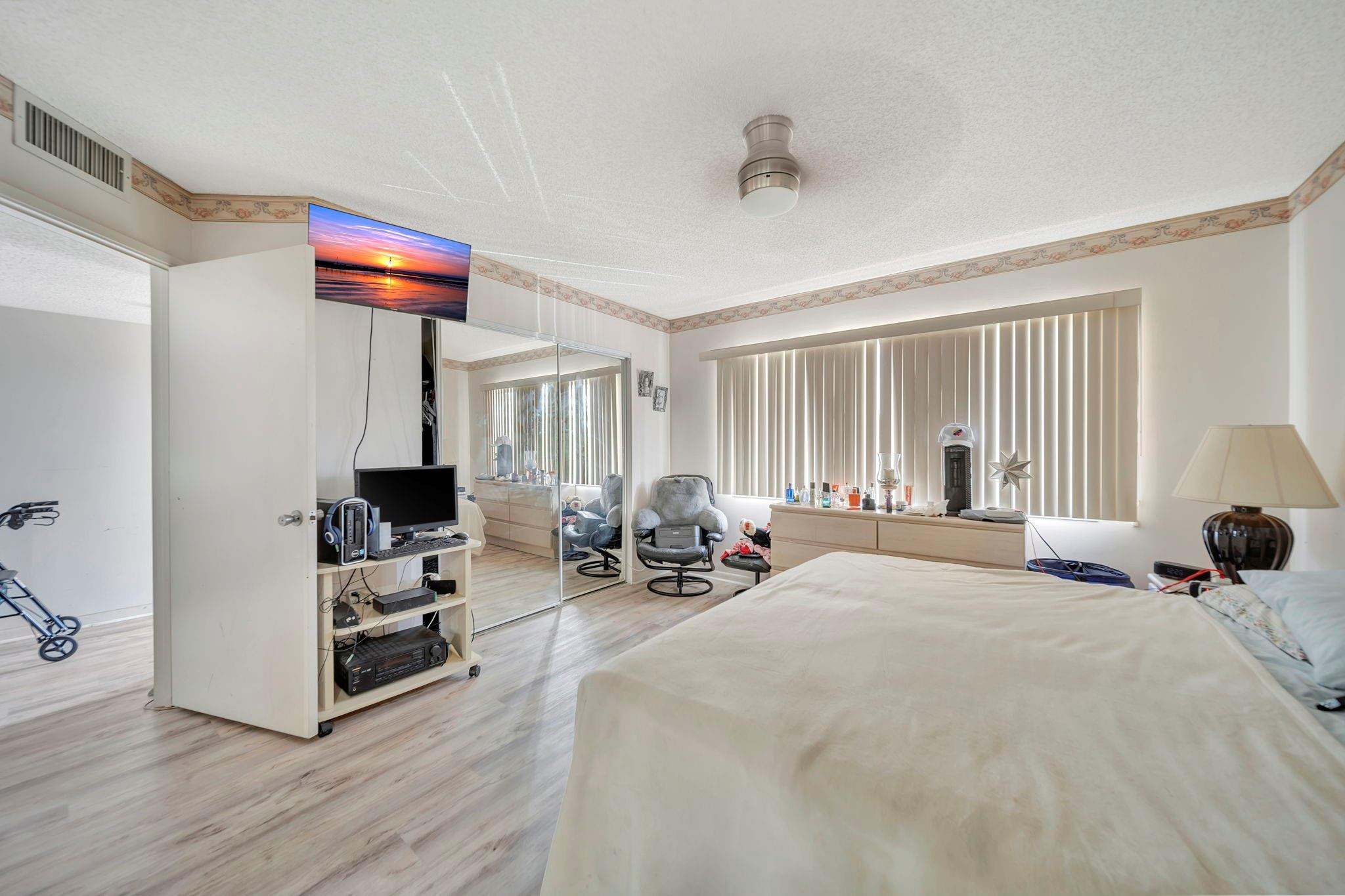 SUFFOLK - Residential