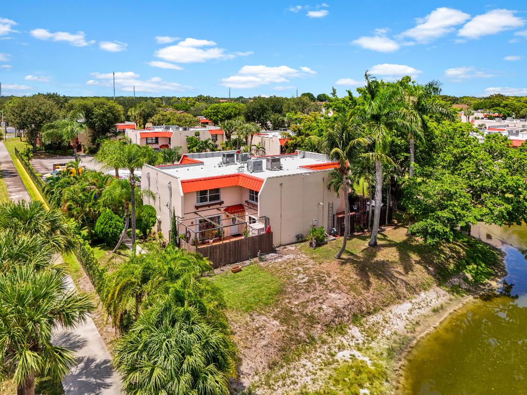 SEVEN SPRINGS 1 - Residential