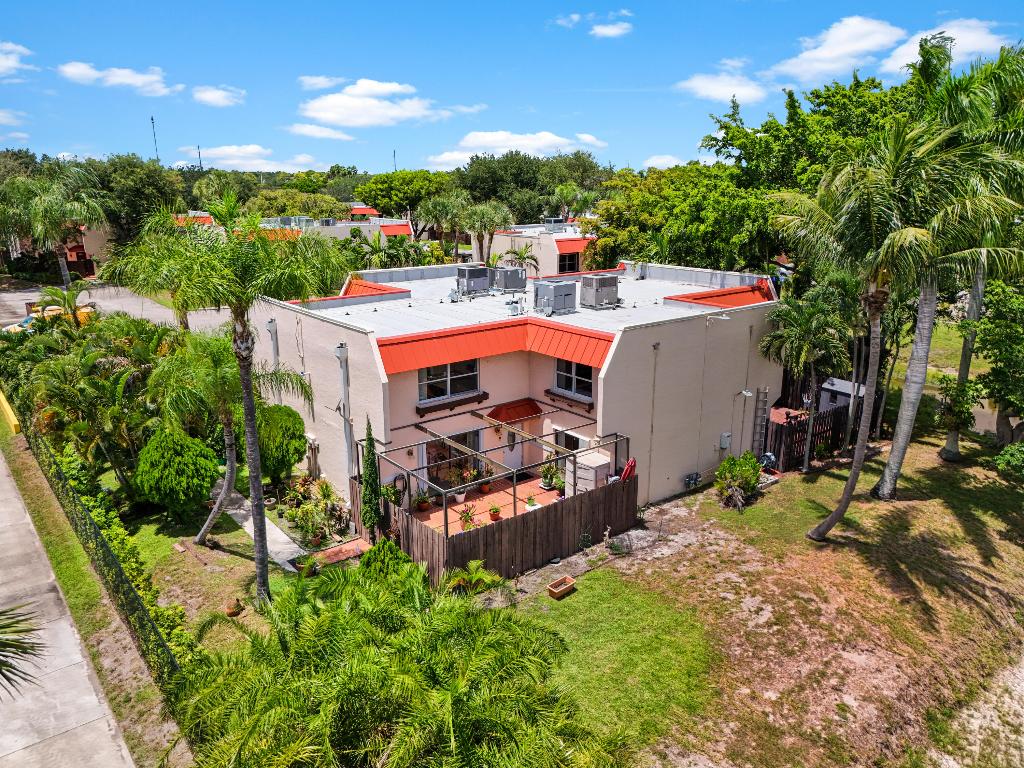 SEVEN SPRINGS 1 - Residential