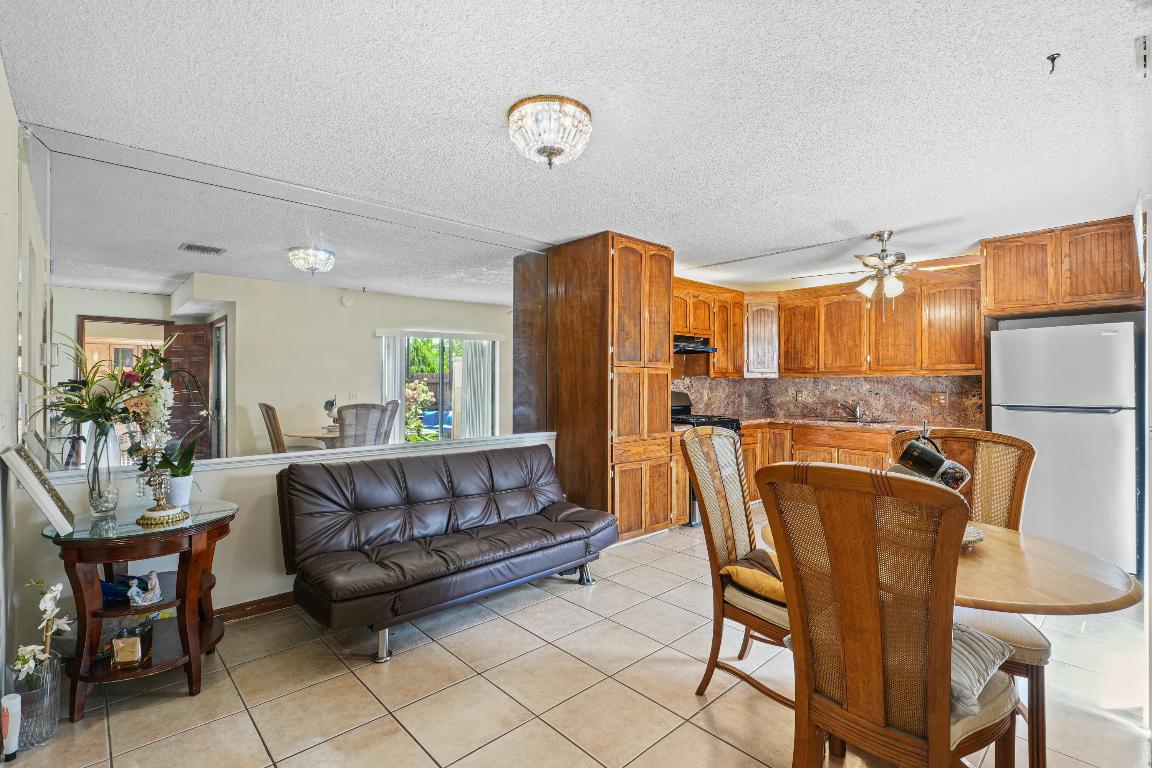 SEVEN SPRINGS 1 - Residential