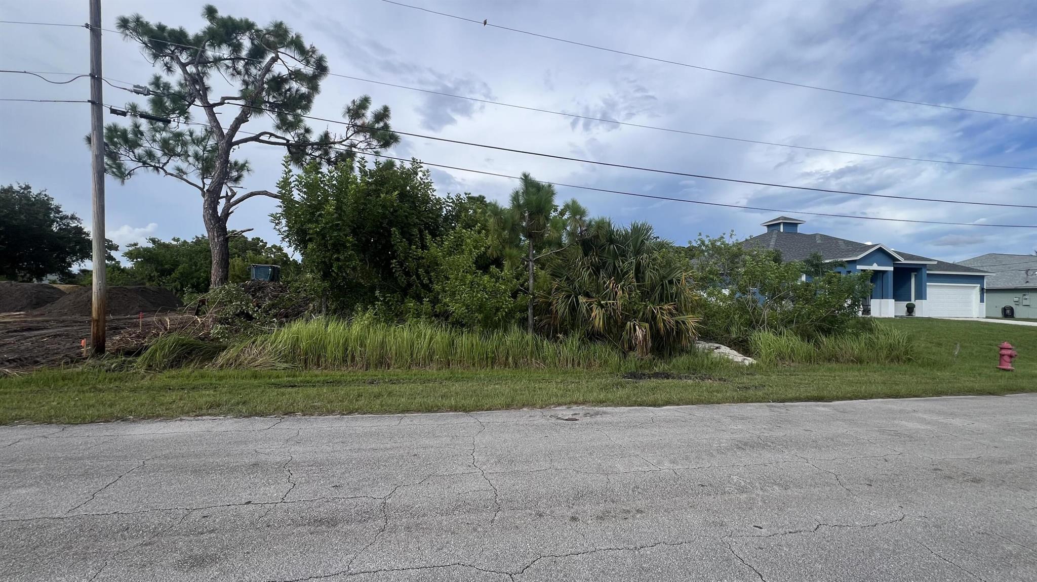 PORT ST LUCIE SECTION 35 - Land