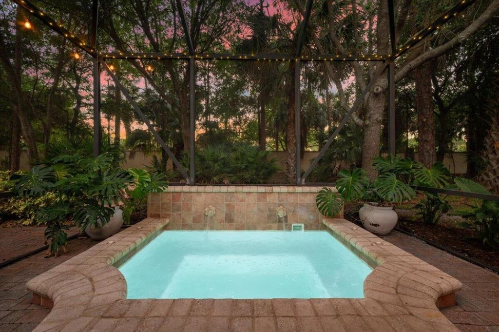 Photo of 449 Pumpkin Drive, Palm Beach Gardens, FL 33410 (MLS # R10973598)